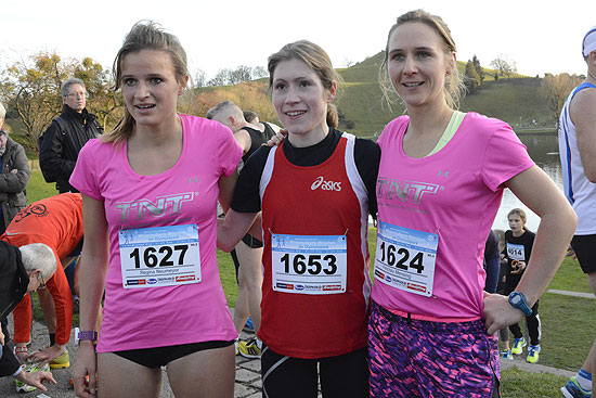 Siegerinnen Nikolauslauf 2015 Siegerinnen 2015 Regina Neumeier, Melanie Noll, Felicitas Mensing (©Foto: Martin Schmitz)